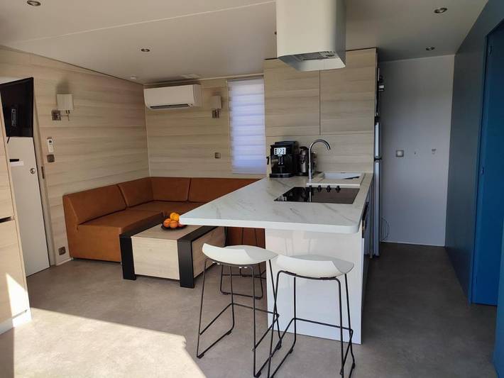 Location de vacances pour 4 personnes, avec terrasse ainsi que piscine et vue à Pierrefeu-du-Var - 3