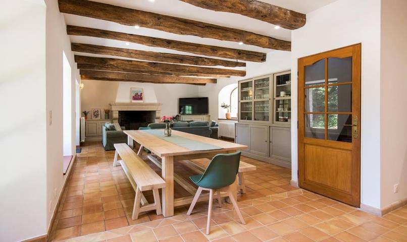 Location de vacances pour 14 personnes, avec piscine et vue sur le lac ainsi que vue et jardin dans Lac de Pareloup - 3