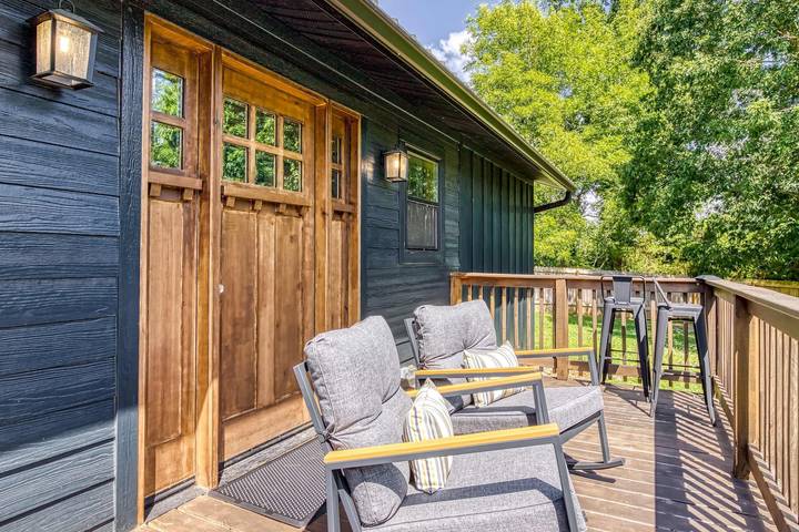 Holiday rental for 7 people, with garden and balcony, child-friendly in Dollywood