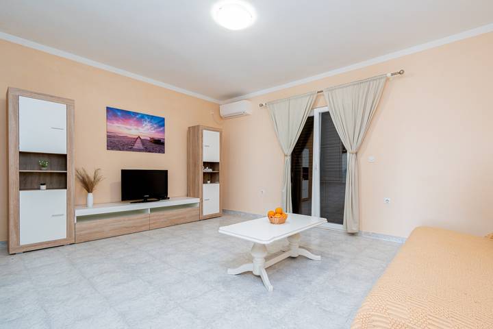 Ganze Wohnung, 2-Zimmer-Ferienwohnung mit Terrasse und Meerblick Kraj, Pasman A-819-a in Kraj, Pasman