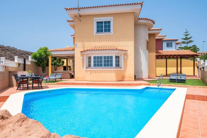 Casa de vacaciones para 6 personas, con Terraza y Jardín además de Piscina y Vistas en San Isidro