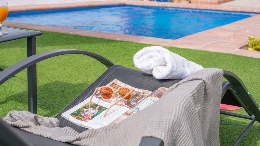 Finca für 2 Personen, mit Balkon/Terrasse und Pool in Torrox - 2