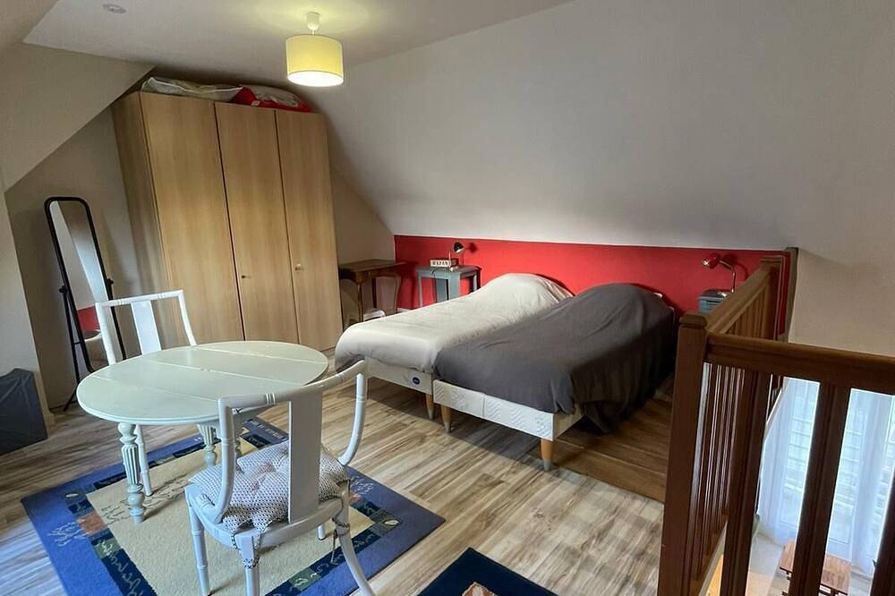 Appartement entier, Appartement en Duplex de 52m2  pouvant accueillir de 2 à 4 personnes in Saint-Quay-Portrieux, Côte de Goëlo