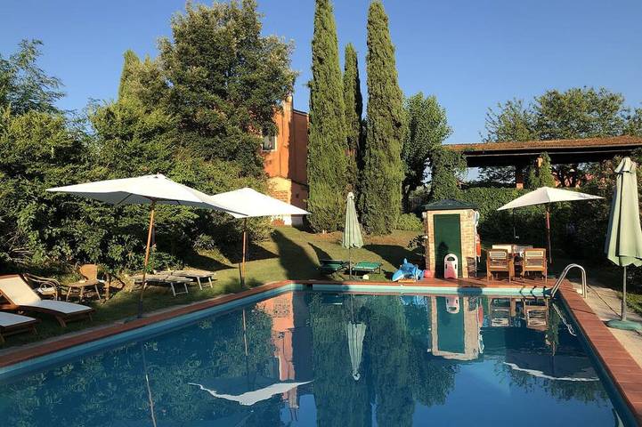 Ferienwohnung für 4 Personen, mit Terrasse und Garten sowie Pool - 1