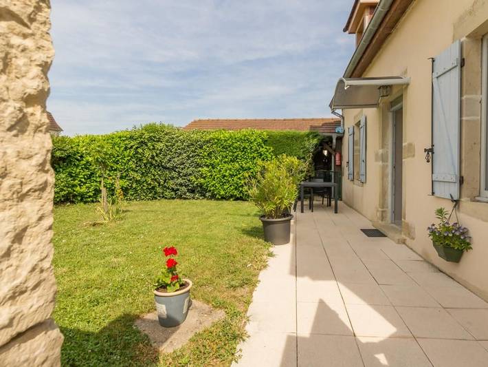 Charmantes renoviertes Haus mit Kamin, nahe Dijon und Auxonne, WLAN und sicherer Parkplatz in Champdôtre, Dijon und Umgebung