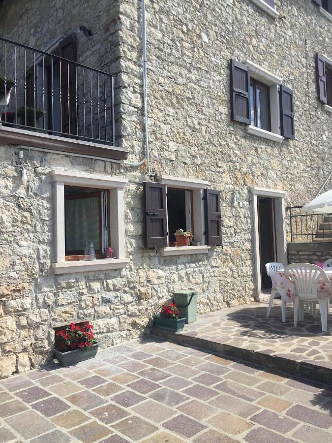 Ferienwohnung für 2 Personen, mit Garten und Ausblick sowie Seeblick, mit Haustier in Brenzone - 2