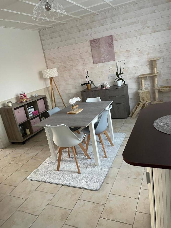 Location de vacances pour 6 personnes, avec Jardin à Écommoy - 4