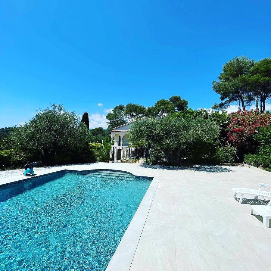 Appartement entier, Villa La Carpenée in Roquefort-les-Pins, Côte méditerranéenne (France)