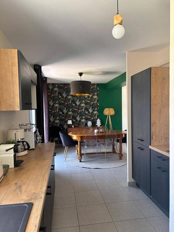 Location de vacances pour 6 personnes, avec jardin à Pont-de-l'Arche