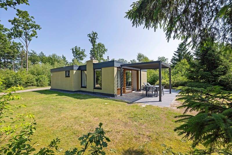 Rcn de Roggeberg — Aangepaste bungalow de Dobbe in Friesland