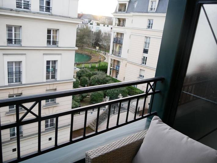 Gîte pour 6 personnes, avec vue sur le lac ainsi que terrasse et vue à Le Plessis-Robinson - 2
