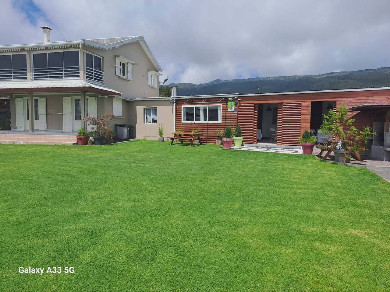 Maison Familiale avec Billard et Grand Jardin Sécurisé in la Plaine des Cafres, Le Tampon (Réunion)