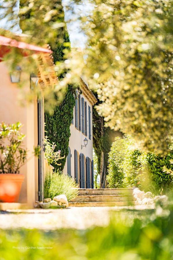 B&b voor 3 personen, with Terras and Tuin as well as Zwembad and Uitzicht in Aix-en-Provence