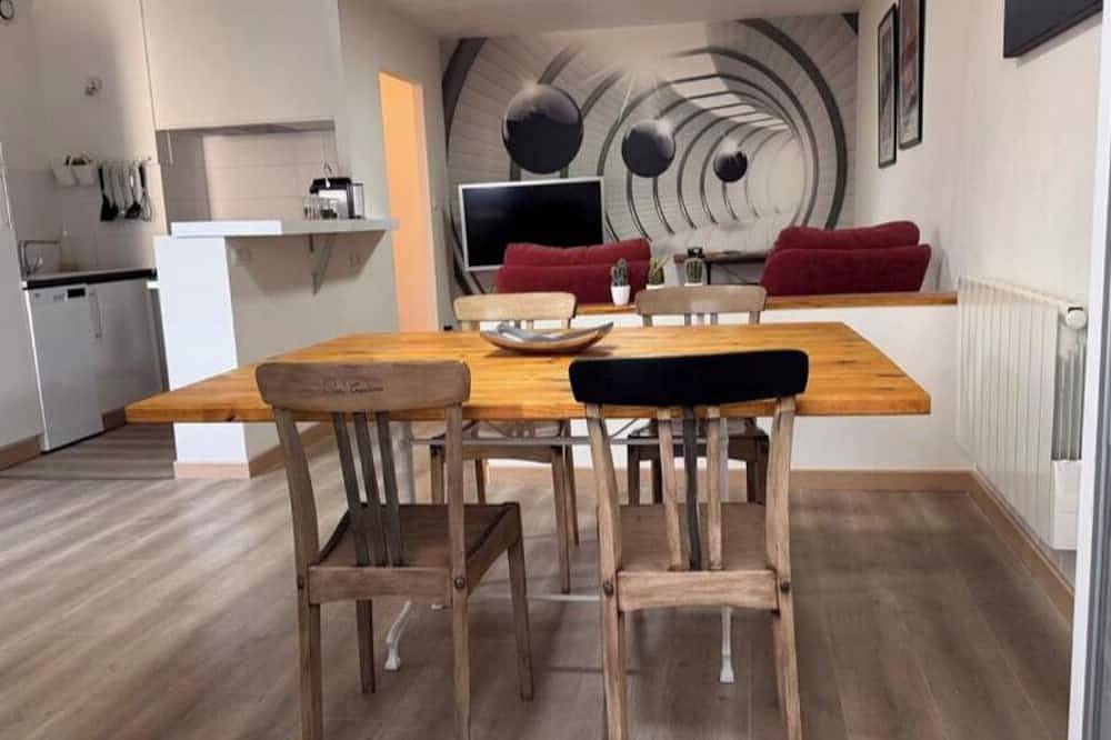 Appartement entier, Appartement Aux Pieds De L'Aubrac in Laissac, Aveyron