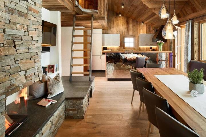 Chalet voor 13 personen, met sauna en balkon in Flachau