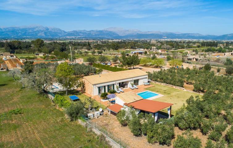 Modernes Apartment mit Pool und Terrasse in der Nähe von Muro in Muro, Mallorca Norden