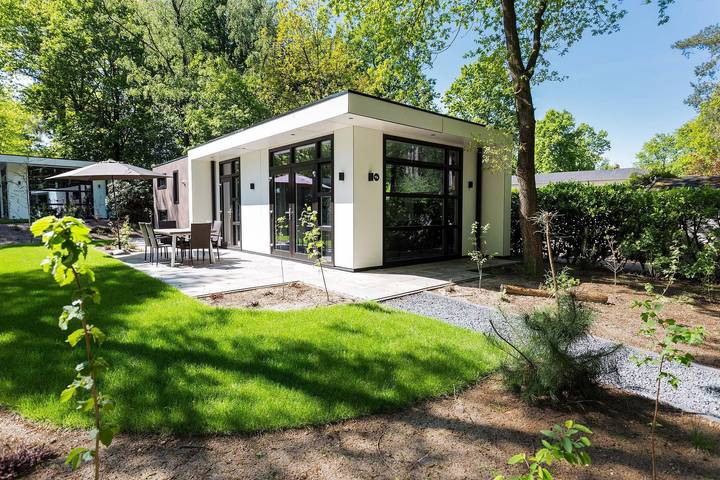 Vakantiewoning voor 4 personen, with zwembad and kinderzwembad as well as terras and tuin, kindvriendelijk in Ede