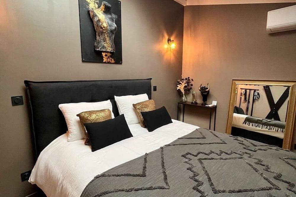 Entire apartment, Secret Desire in Montauban, Tarn-et-Garonne