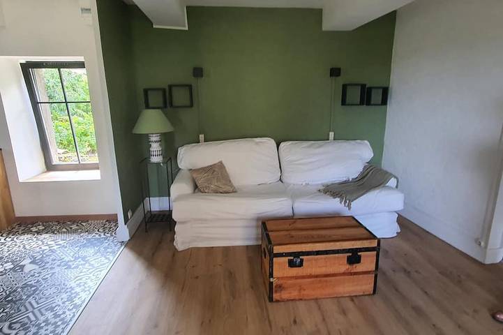 Location de vacances pour 4 personnes, avec jardin à Bellenaves