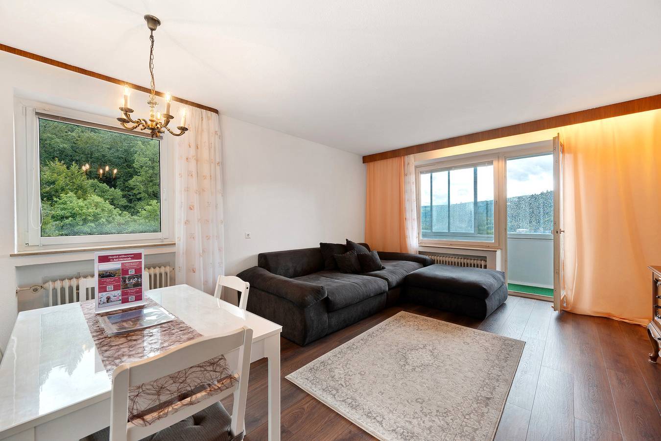Entire apartment, Apartment 'Panorama-Perle' with Mountain View, Balcony and Wi-Fi in Bad Herrenalb, Northern Black Forest