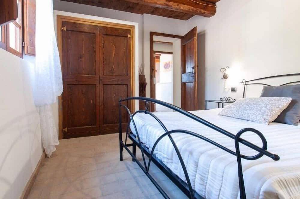 Agriturismo Il Poggio, zwei Ferienhäuser mit Pool, Casa Rosa in Umbertide, Valtiberina