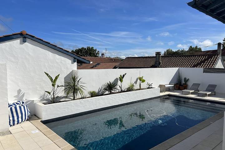 Location de vacances pour 6 personnes, avec jardin et terrasse, animaux acceptés dans Le Bellevue (Biarritz)