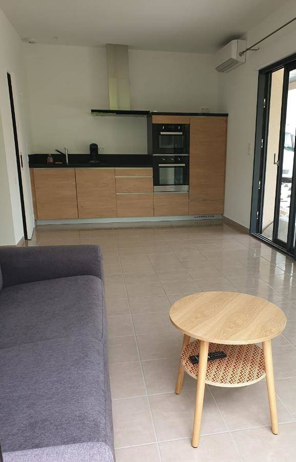 Maison de vacances pour 4 personnes, avec piscine ainsi que vue et jardin, animaux acceptés dans le Cantal - 2