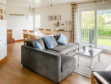 Log Cabin for 4 People in Loch Tay, Perthshire, Photo 2