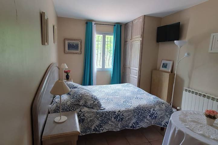 Location de vacances pour 25 personnes, avec jardin et balcon à Le Puy-Sainte-Réparade - 2