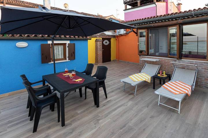 Location de vacances pour 4 personnes, avec vue et jardin dans Burano
