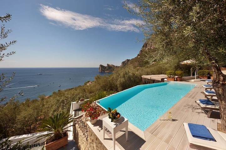 Ferienhaus für 22 Personen, mit Garten und Balkon sowie Pool