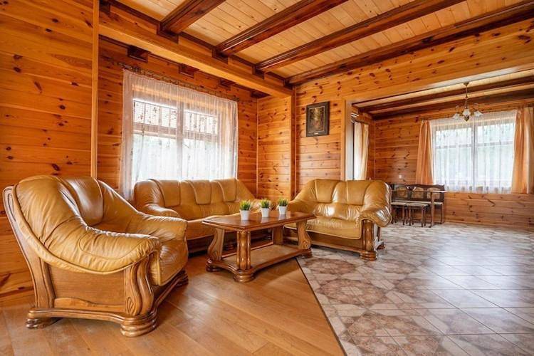 Large and comfortable holiday home with a terrace in Bobolin, Powiat Sławieński