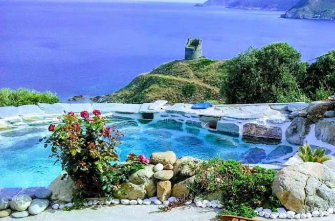 Location de vacances pour 6 personnes, avec vue ainsi que piscine et terrasse à Pino - 3