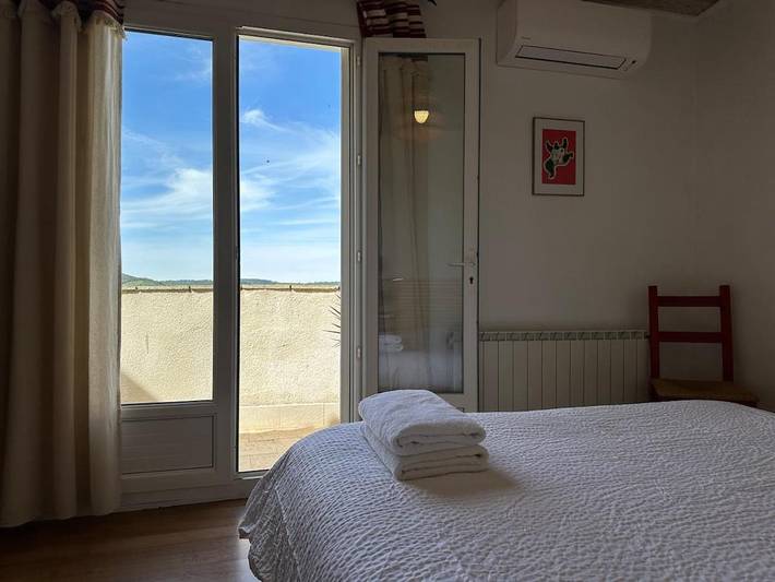 Location de vacances pour 4 personnes, avec vue et terrasse à Moussac - 3