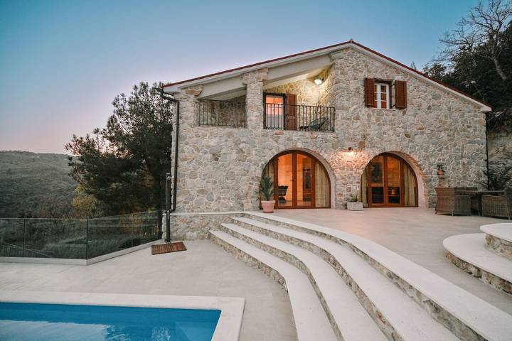 Villa pour 8 personnes, avec jardin et terrasse, animaux acceptés à Rabac - 3