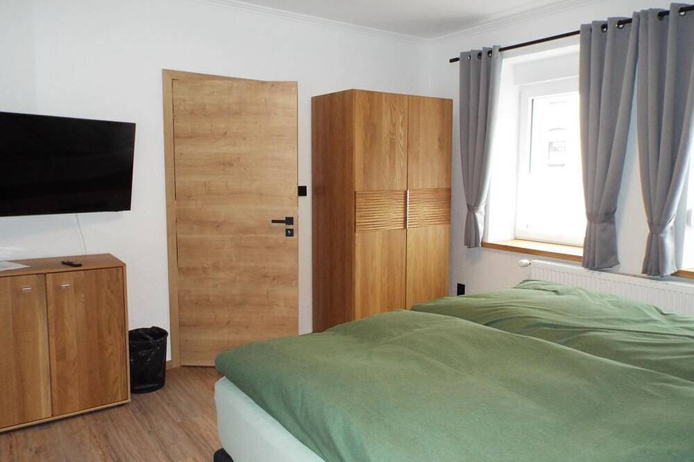 Feriendomizil-Vulkaneifel - 6-Bett Ferienhaus Dusche/Wc 3 Schlafräume in Bolsdorf, Hillesheim