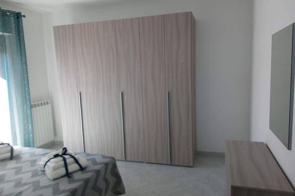 Entire apartment, New and bright apartment 10 minutes from Pescara in San Giovanni Teatino, Chieti Province