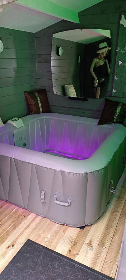 Maison de vacances pour 2 personnes, avec terrasse et jacuzzi