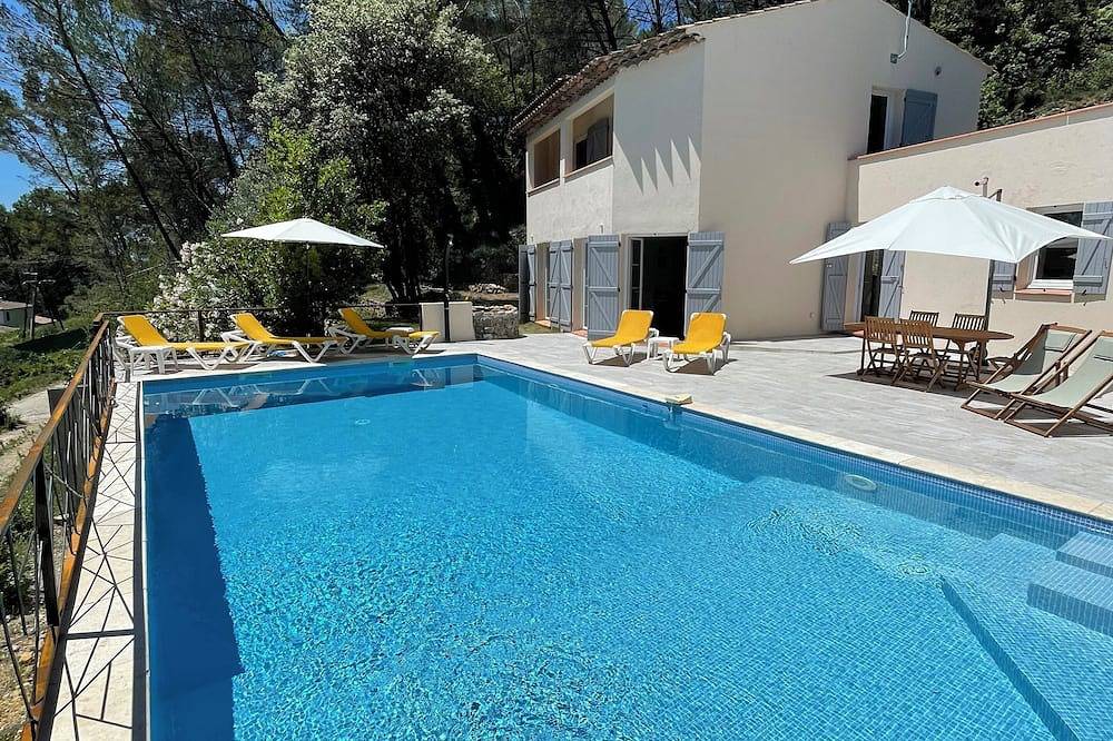 Prächtige, von einem Architekten entworfene Villa in ruhiger Lage,  Aussicht in Lorgues, Draguignan Region