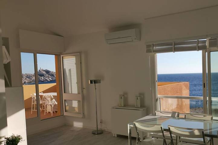 Gîte pour 8 personnes, avec terrasse dans Iles Du Frioul
