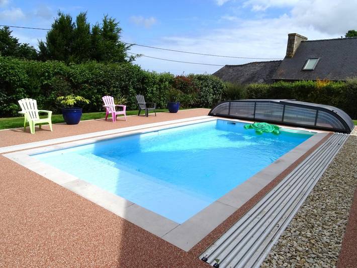 Gîte pour 6 personnes, avec jardin et piscine, animaux acceptés à Kermaria-Sulard