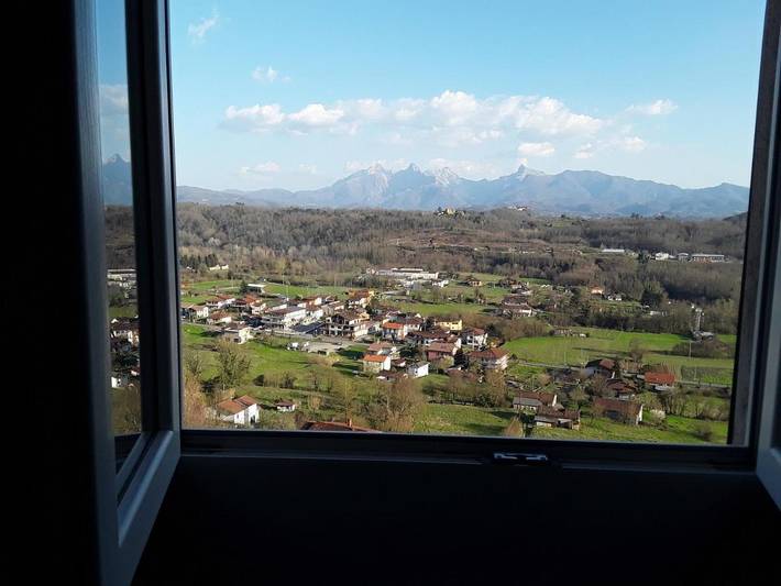 Ferienwohnung für 7 Personen, mit Balkon und Terrasse sowie Garten und Ausblick