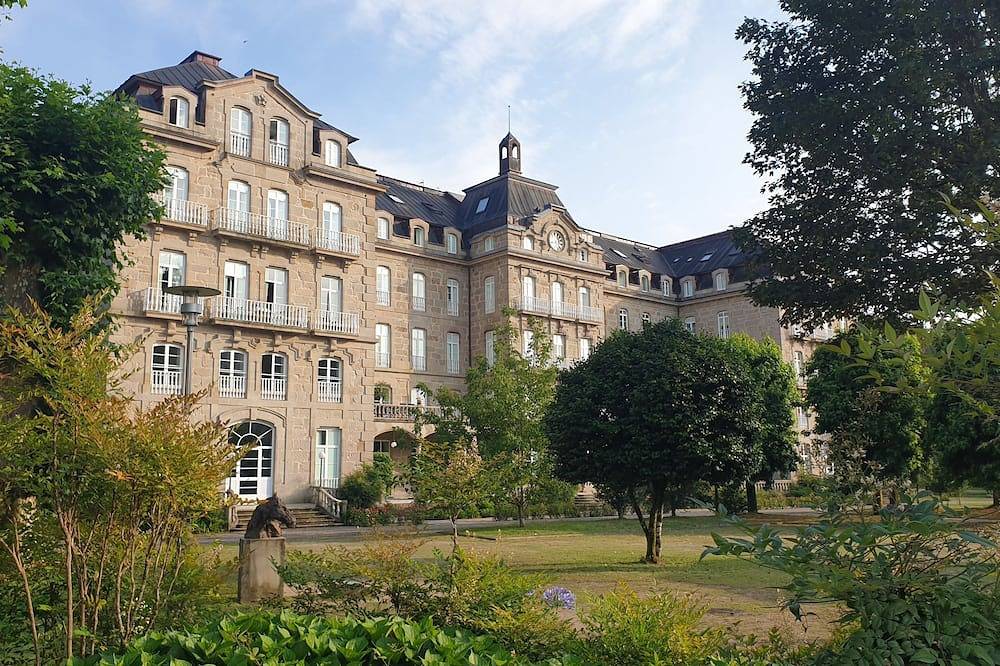 Apartamento entero, ⭐Piso En Mondariz Balneario Edificio Historico A 30 Min Luces De Vigo Vigo⭐ in Mondariz-Balneario, Provincia de Pontevedra