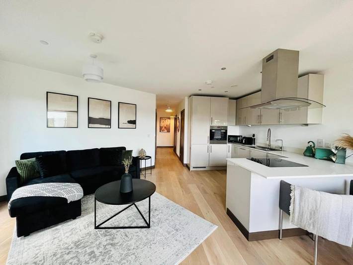 Apartment for 6 people, with lake view and terrace as well as view in Maidstone