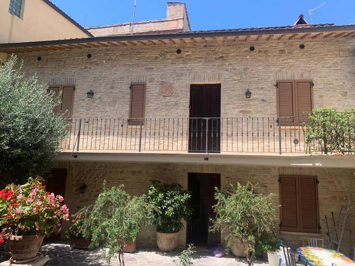 Casa vacanza per 2 persone, con Balcone e Terrazza nonché Idromassaggio e Giardino a Bastia Umbra