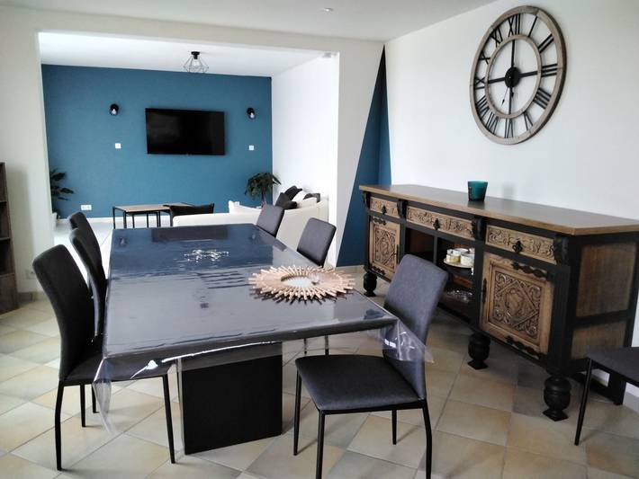Gîte pour 8 personnes, avec terrasse et jardin