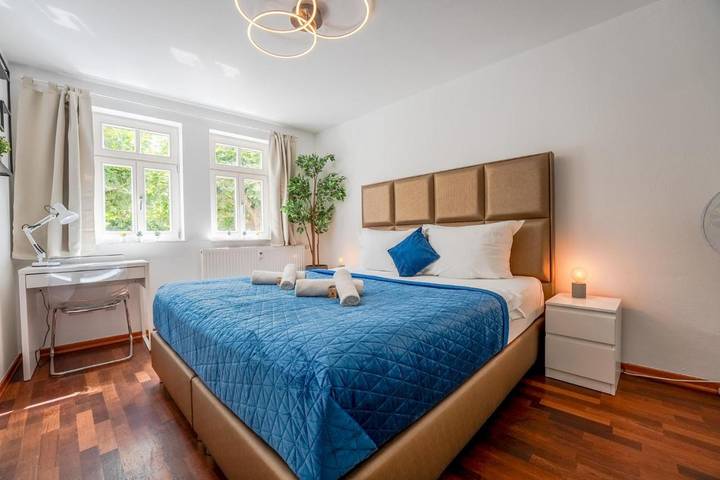 Ferienwohnung für 5 Personen, mit Garten und Ausblick in Weinheim