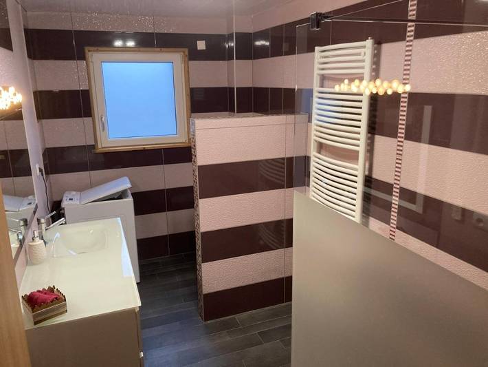 Gîte pour 4 personnes, avec vue et jardin à Villers-le-Lac - 3