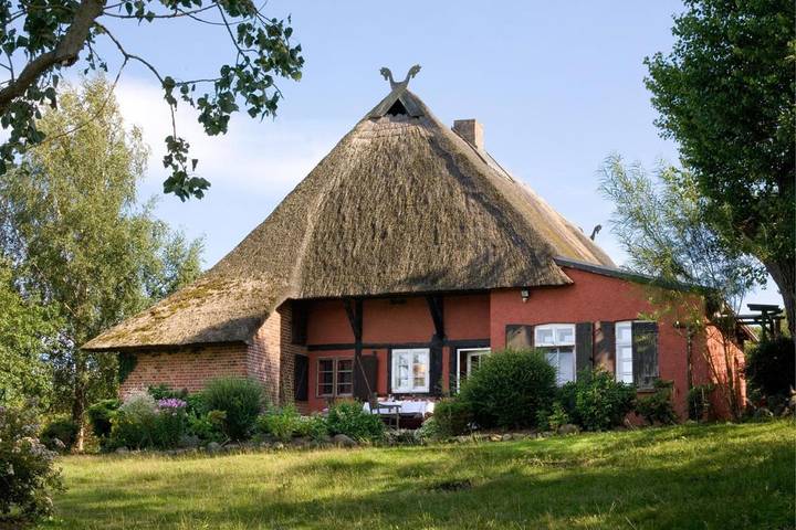 Ferienhaus für 11 Personen, mit Balkon und Terrasse sowie Garten und Sauna in Bad Doberan