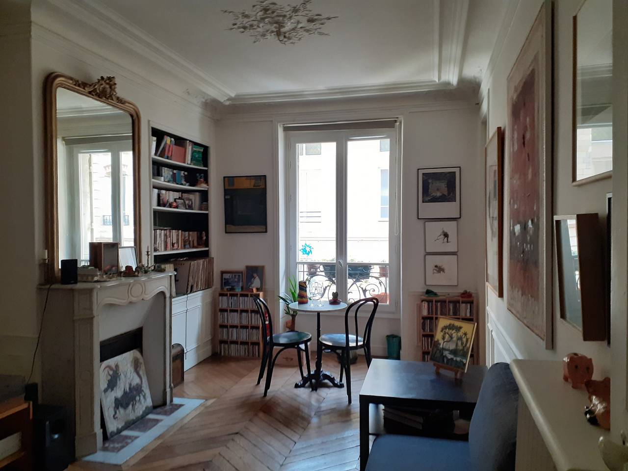 Apartamento de férias inteiro, Paris - Apartment - Sleeps 5 - Metro Access in Paris, Ilha de França